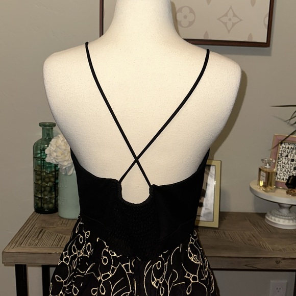 Maeve Anthropologie Eyelet Midi Gold Stitched Floral Deep V Dress Size Medium - Picture 5 of 9